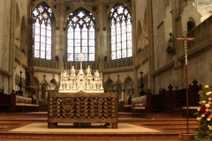 Alter und neuer Altar