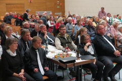 Interessiertes Publikum in der  Altenstadthalle